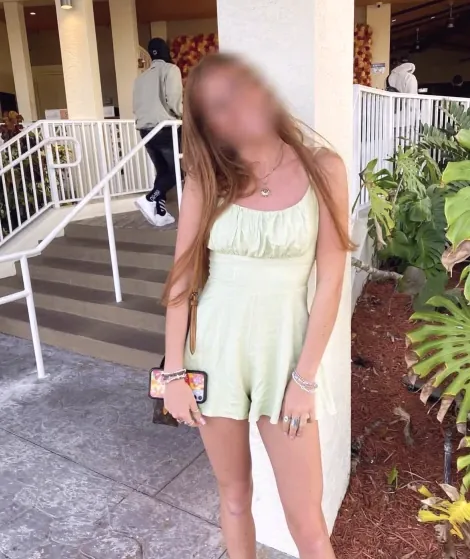 Annika, 19