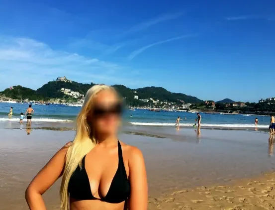 Carla, 35