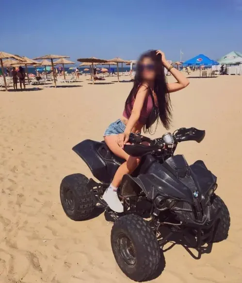 Chiara, 39