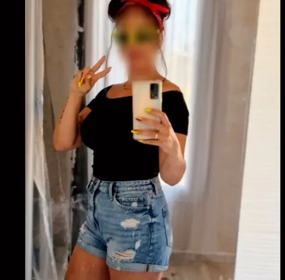Leyla, 37