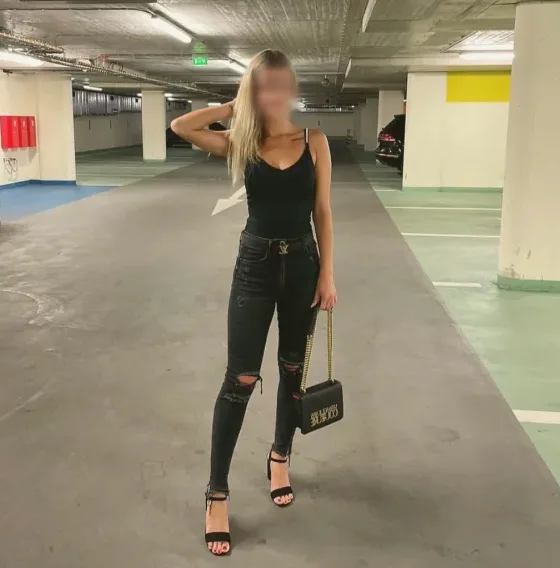 Marina, 21