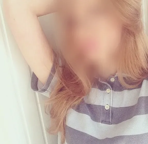 Melanie, 27