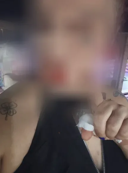 Özlem, 37