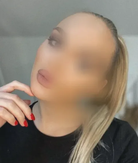 Pia, 31
