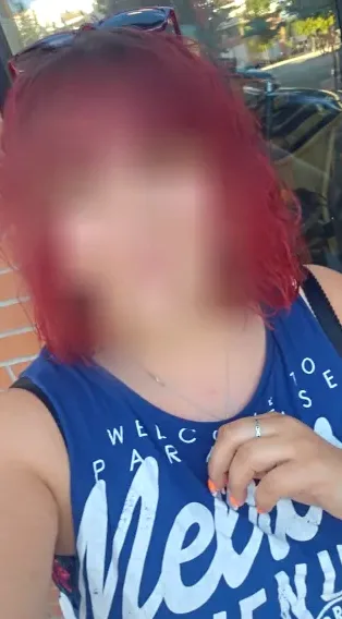 Selina, 28