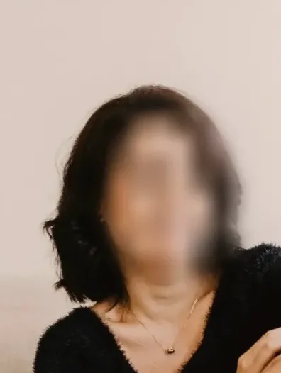 Simone, 38
