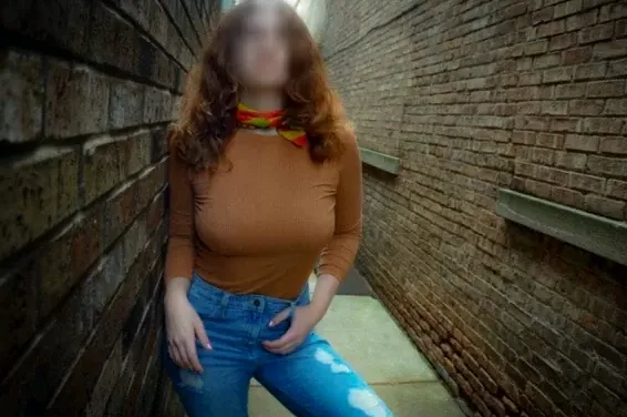 Simone, 32