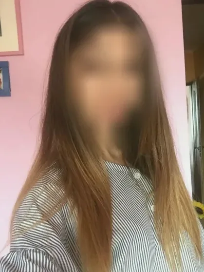 Vivien, 28